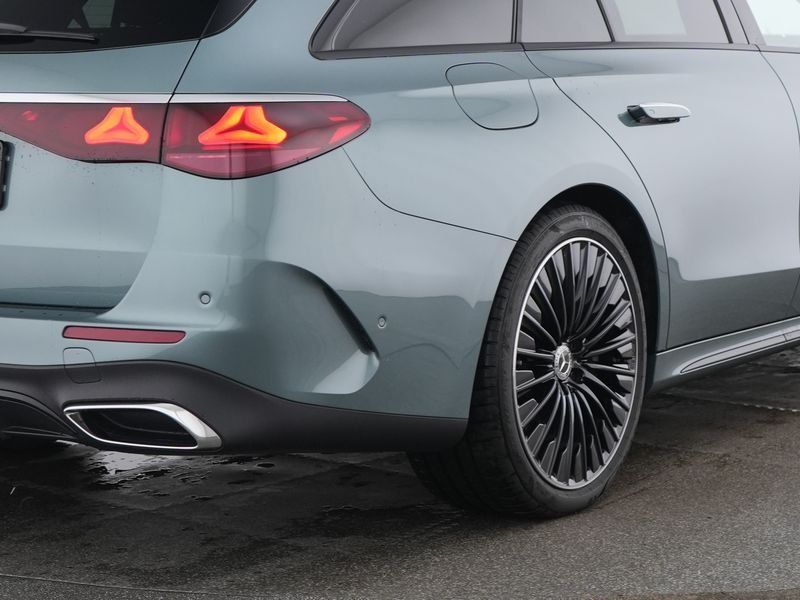 Mercedes-Benz E 300 2025