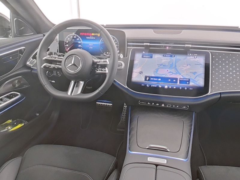 Mercedes-Benz E 300 2025