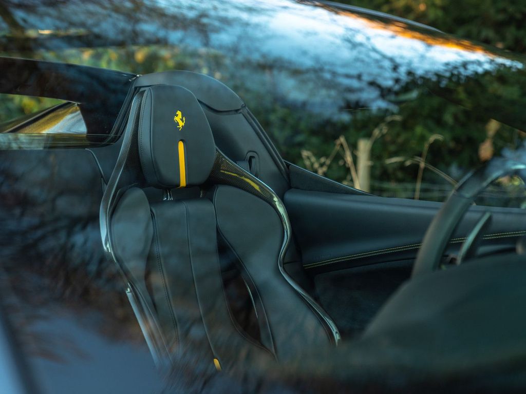 Ferrari 296 GTS 2024