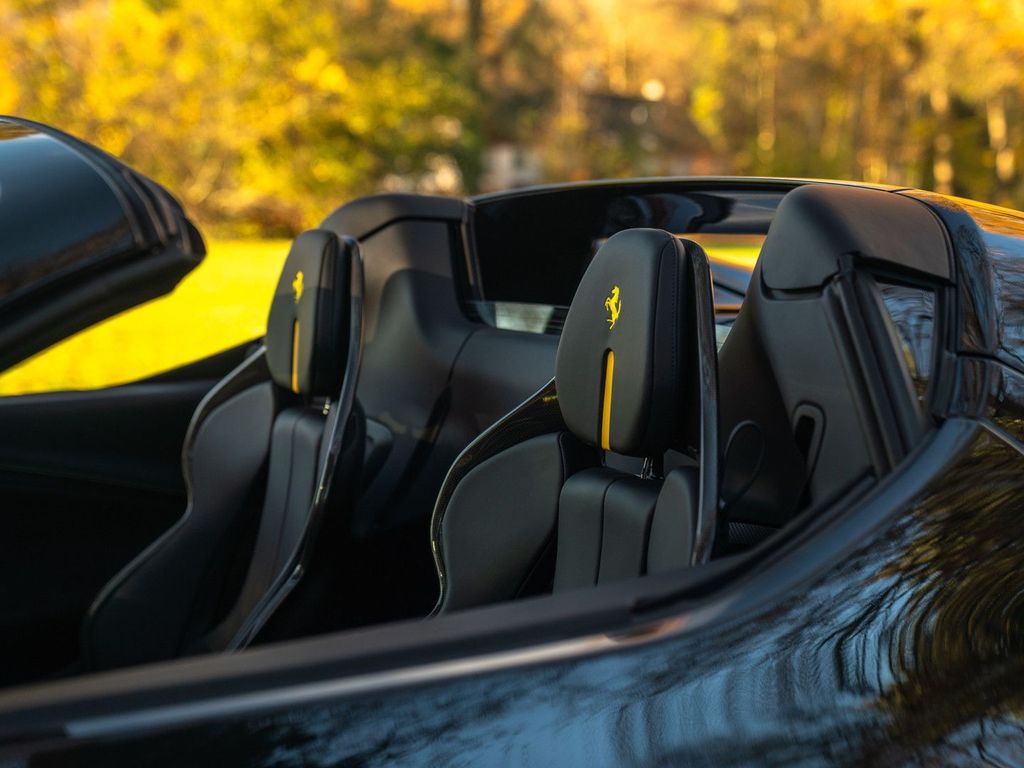 Ferrari 296 GTS 2024