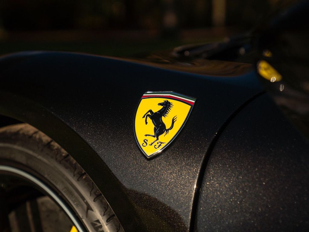 Ferrari 296 GTS 2024