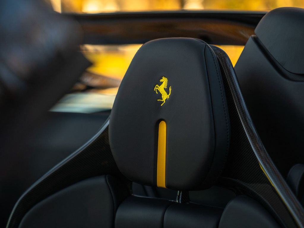 Ferrari 296 GTS 2024