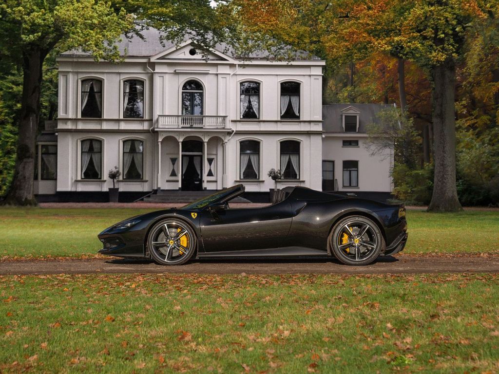 Ferrari 296 GTS 2024