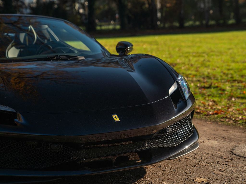 Ferrari 296 GTS 2024