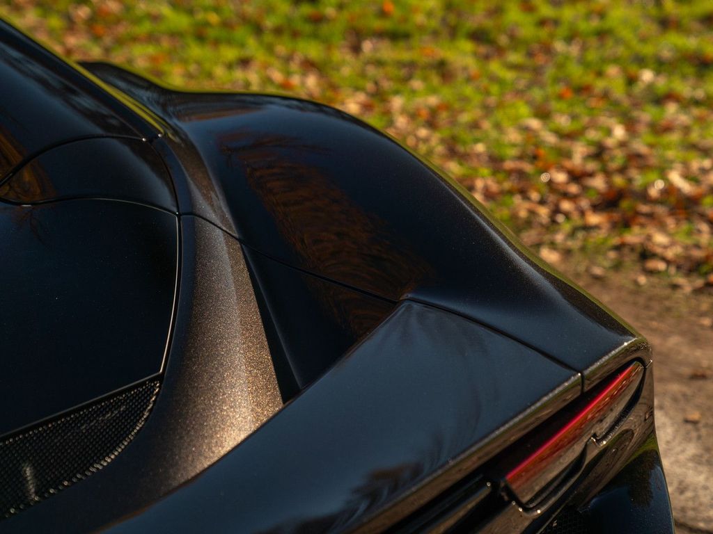 Ferrari 296 GTS 2024