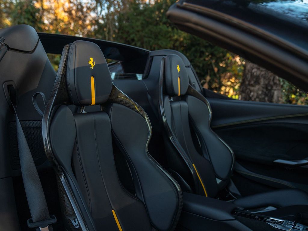 Ferrari 296 GTS 2024