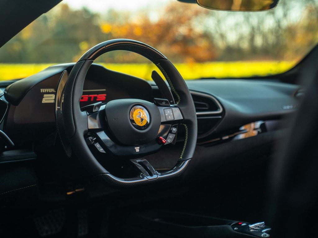 Ferrari 296 GTS 2024