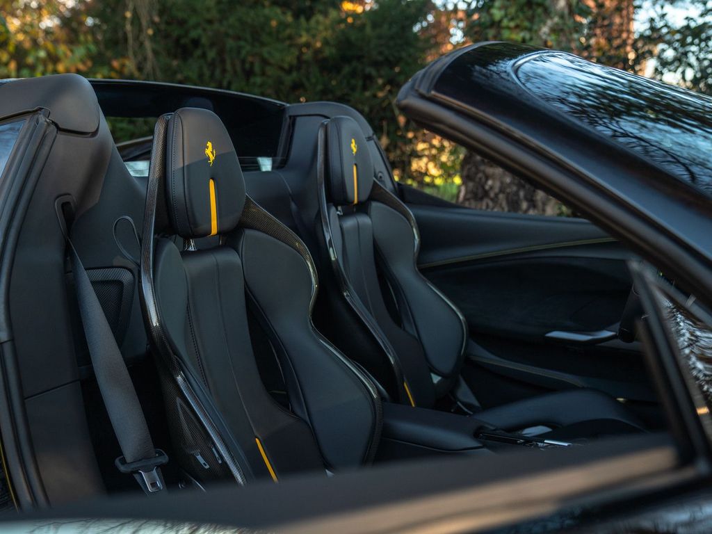 Ferrari 296 GTS 2024