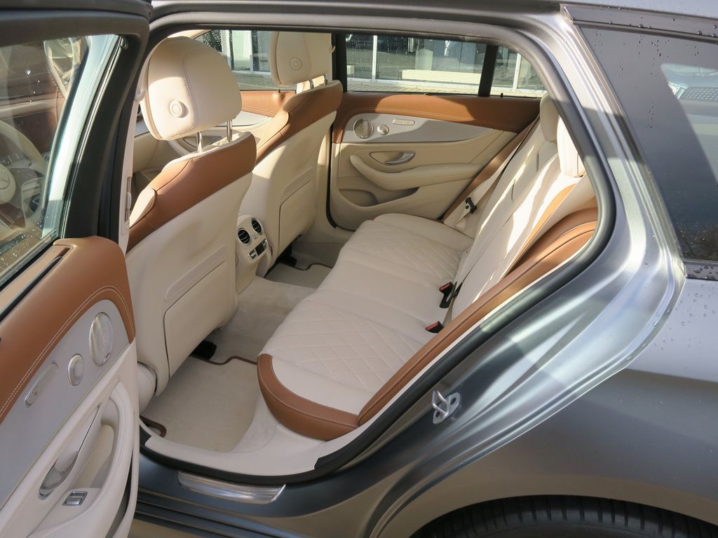 Mercedes-Benz E 300 2021