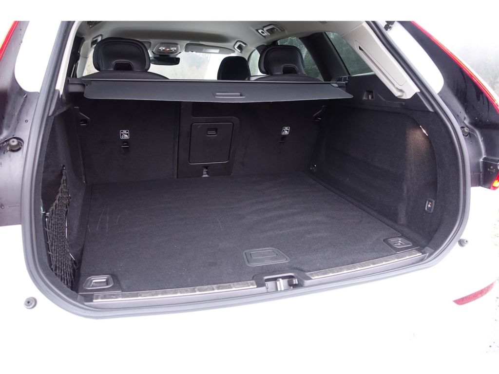 Volvo XC60 2022