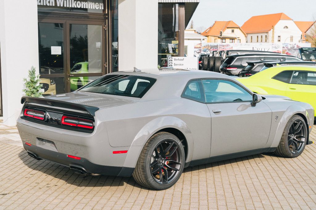 Dodge Challenger