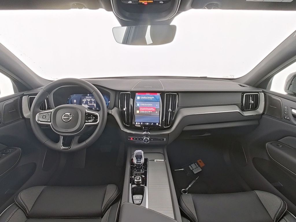 Volvo XC60 2025
