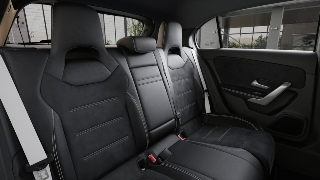 Mercedes-Benz A 200 2025