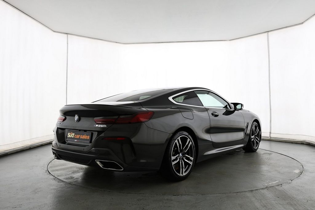 BMW M850 2023
