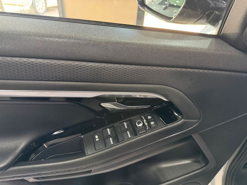 Land Rover Range Rover Evoque 2021