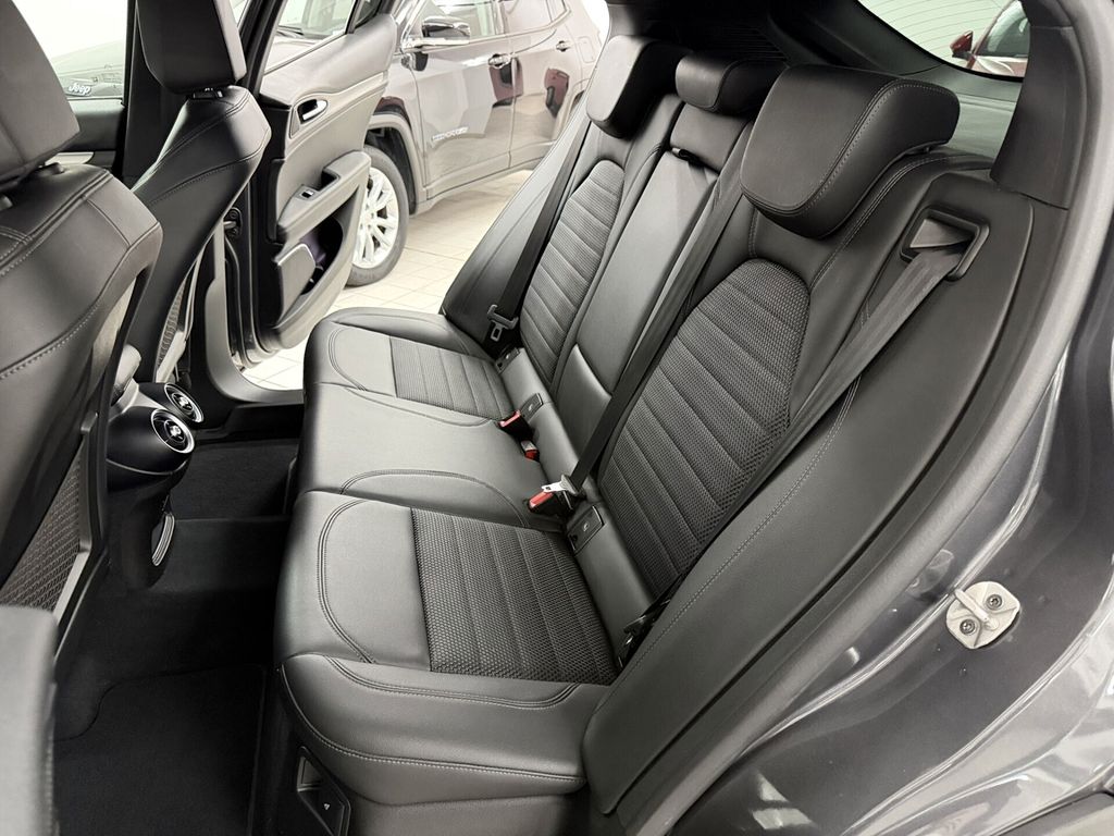 Alfa Romeo Stelvio 2022