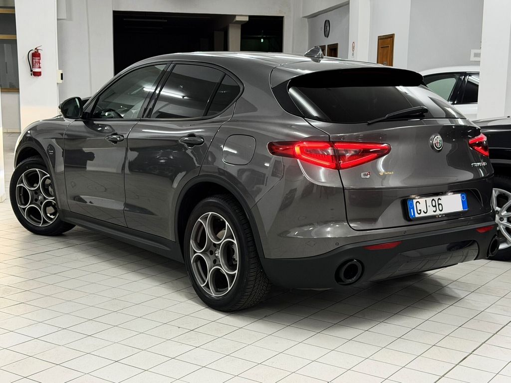 Alfa Romeo Stelvio 2022