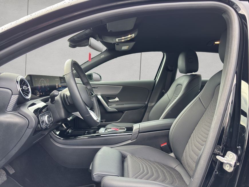 Mercedes-Benz A 180 2025