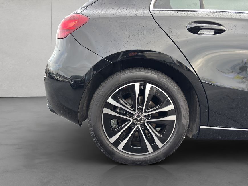 Mercedes-Benz A 180 2025