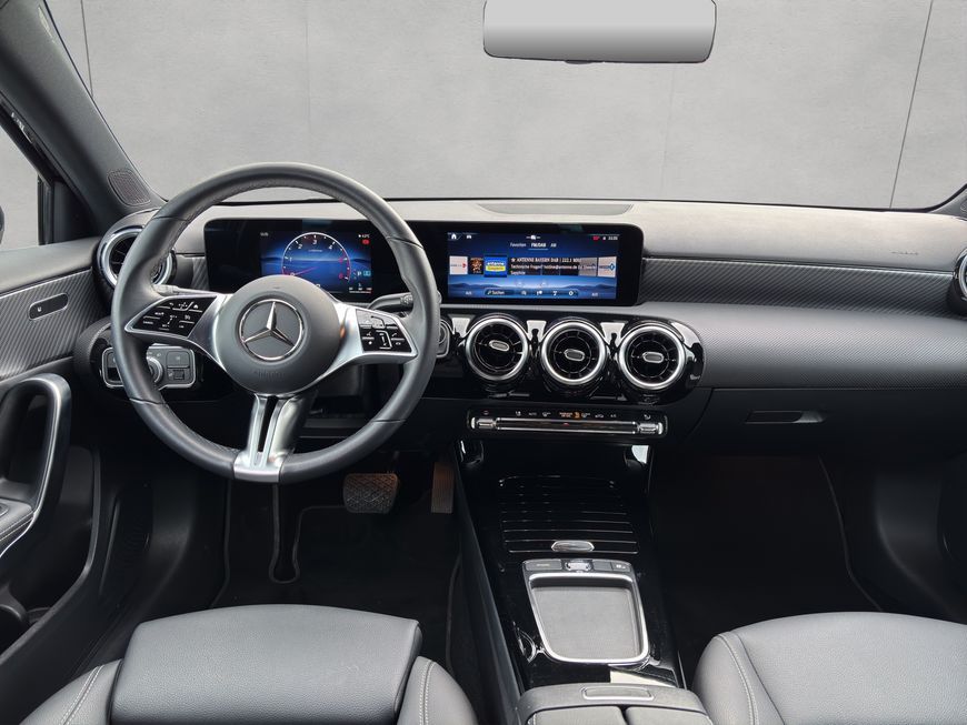 Mercedes-Benz A 180 2025