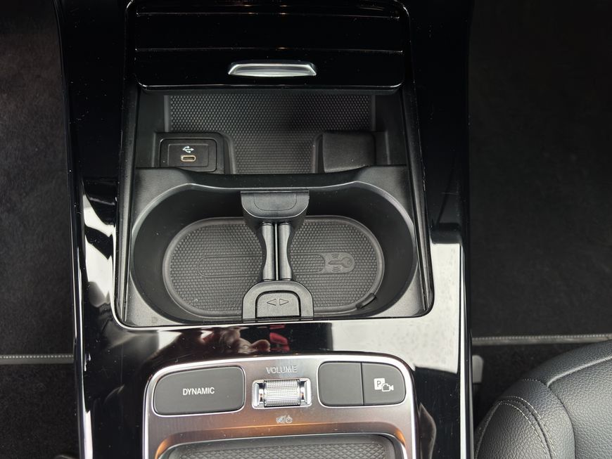 Mercedes-Benz A 180 2025