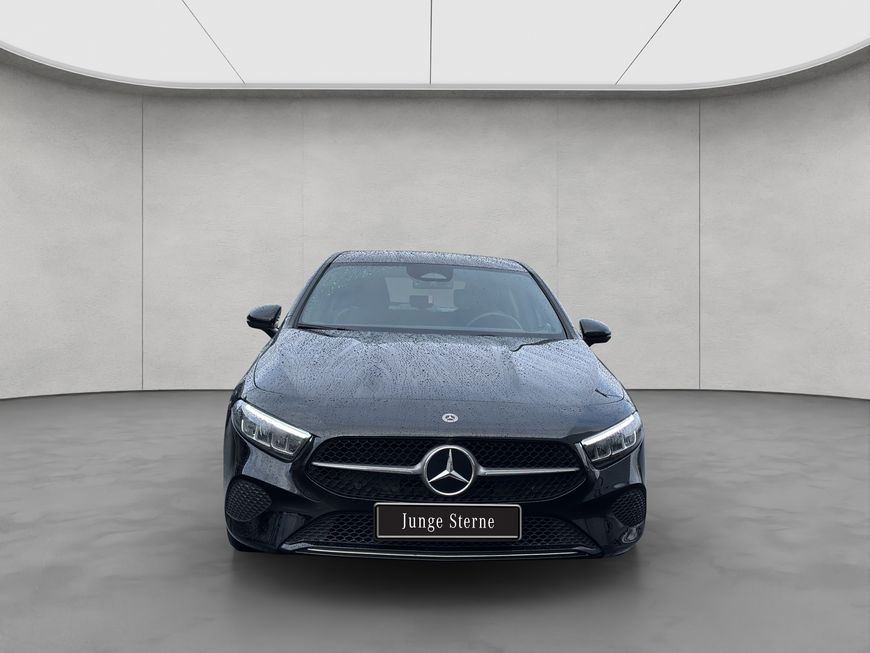 Mercedes-Benz A 180 2025