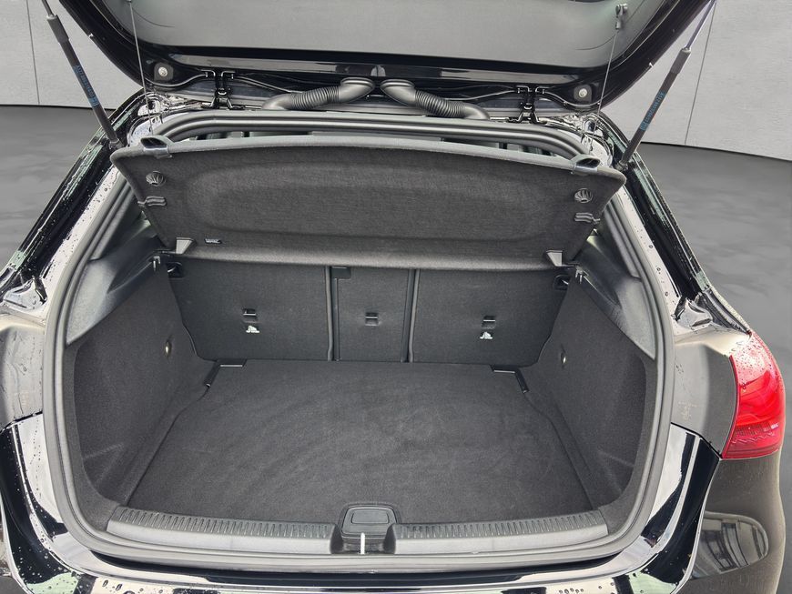 Mercedes-Benz A 180 2025