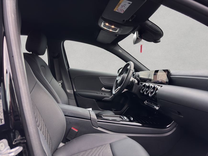 Mercedes-Benz A 180 2025