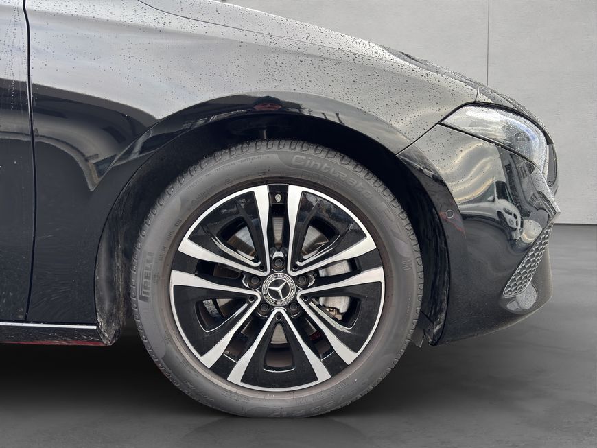 Mercedes-Benz A 180 2025