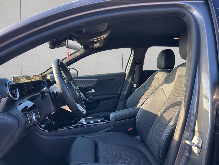 Mercedes-Benz A 180 2025