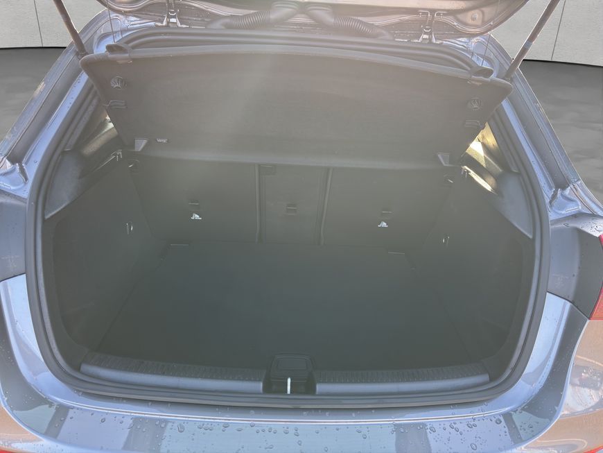 Mercedes-Benz A 180 2025