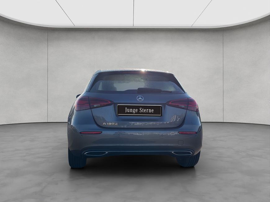 Mercedes-Benz A 180 2025