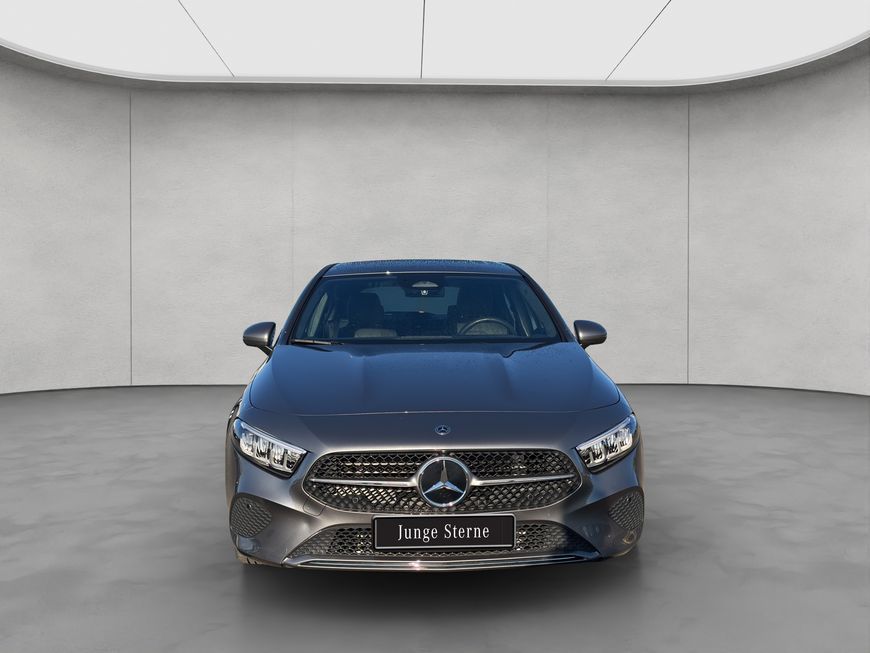 Mercedes-Benz A 180 2025