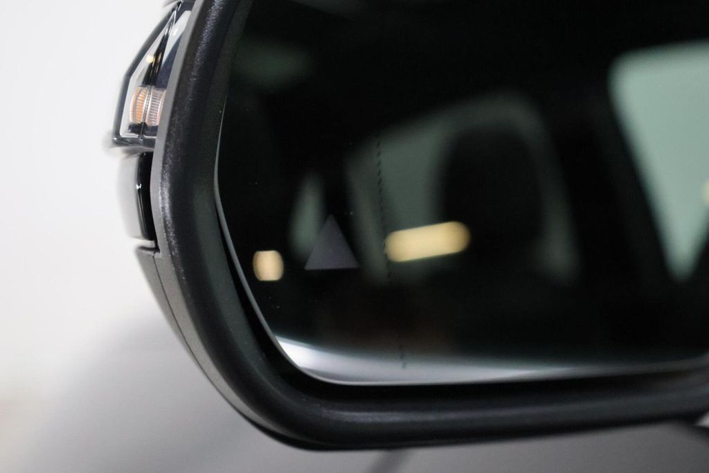 Mercedes-Benz GLA 200 2025