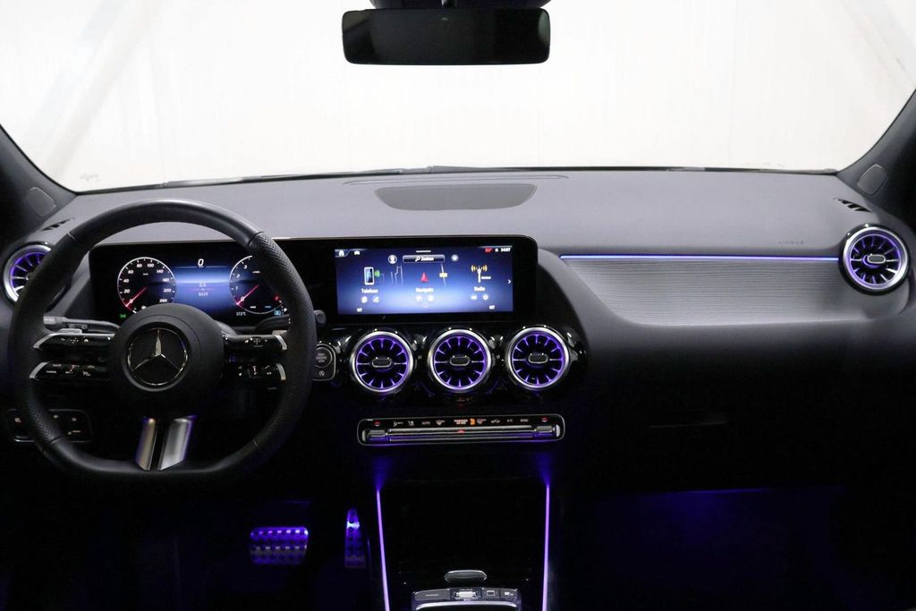 Mercedes-Benz GLA 200 2025