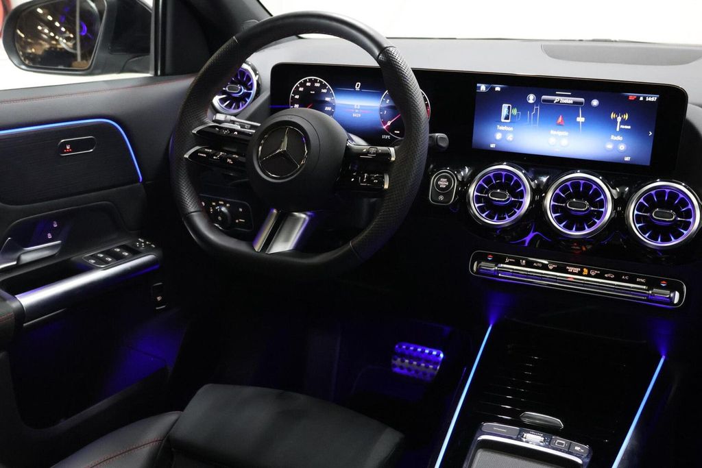 Mercedes-Benz GLA 200 2025