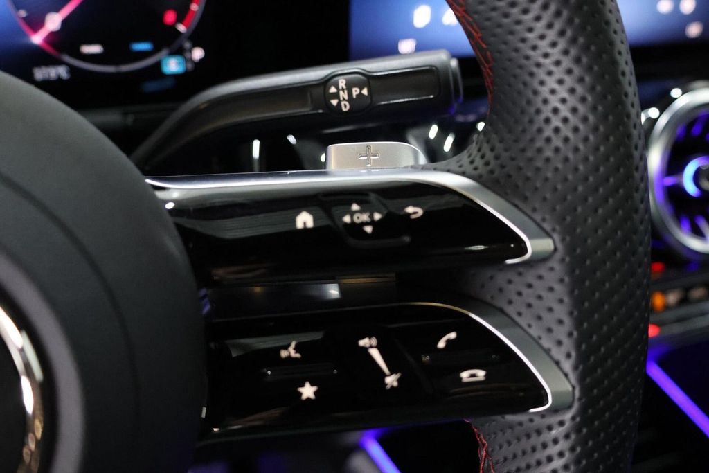 Mercedes-Benz GLA 200 2025