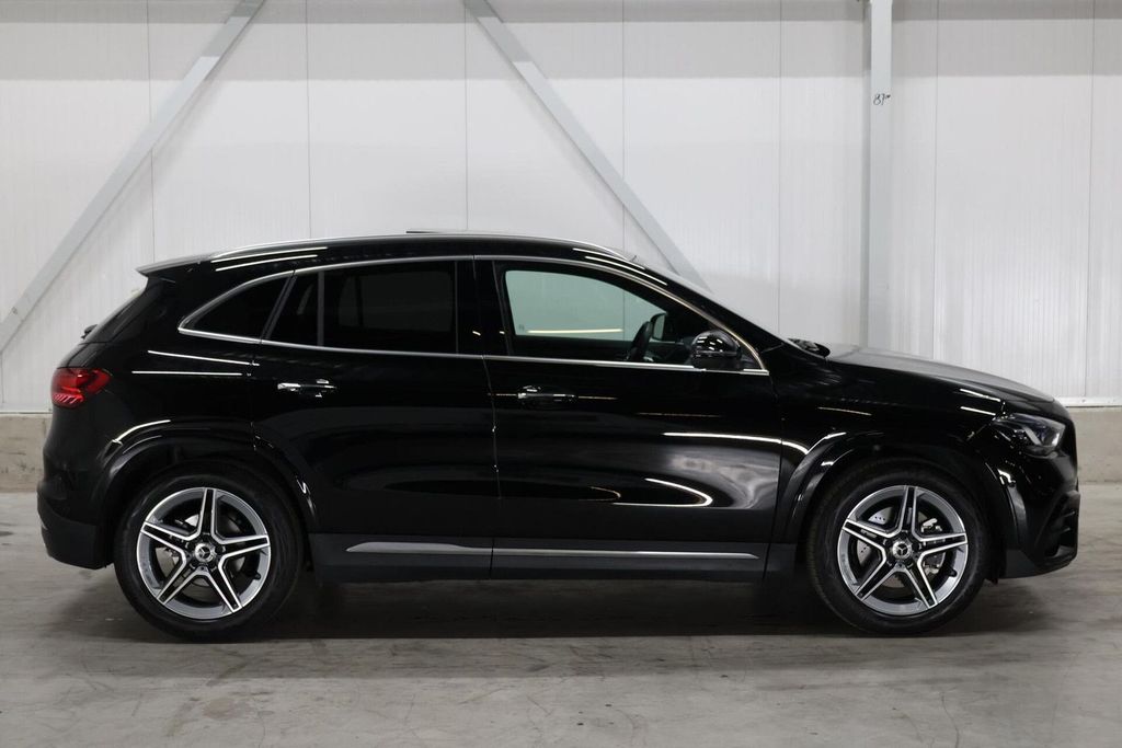 Mercedes-Benz GLA 200 2025