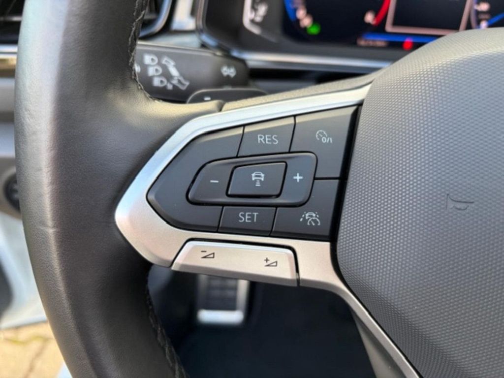 Volkswagen T-Roc 2024