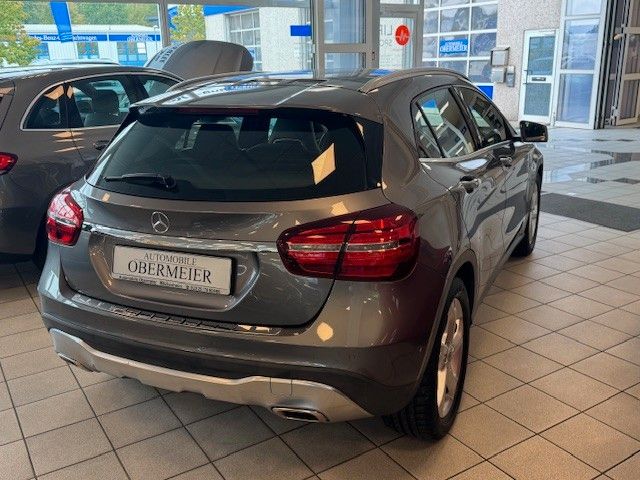 Mercedes-Benz GLA 220 2017
