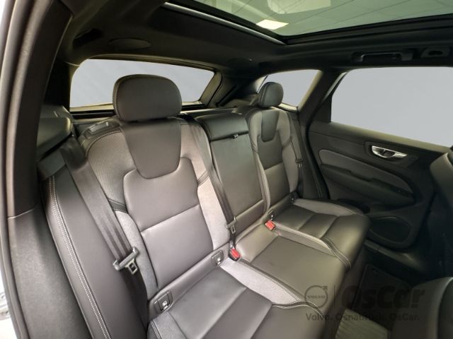 Volvo XC60 2025
