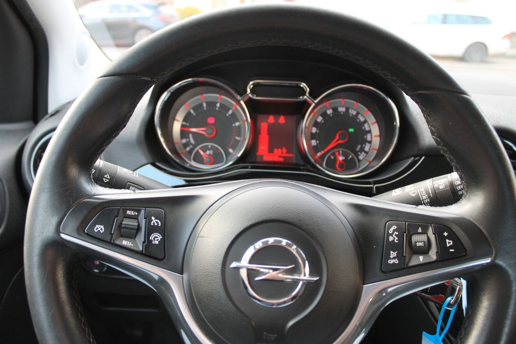 Opel Adam 2016