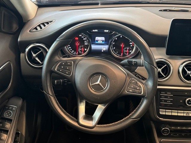 Mercedes-Benz GLA 220 2017