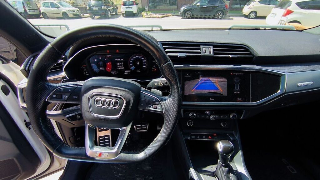 Audi Q3 2021