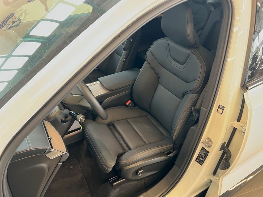 Volvo EX90 2025