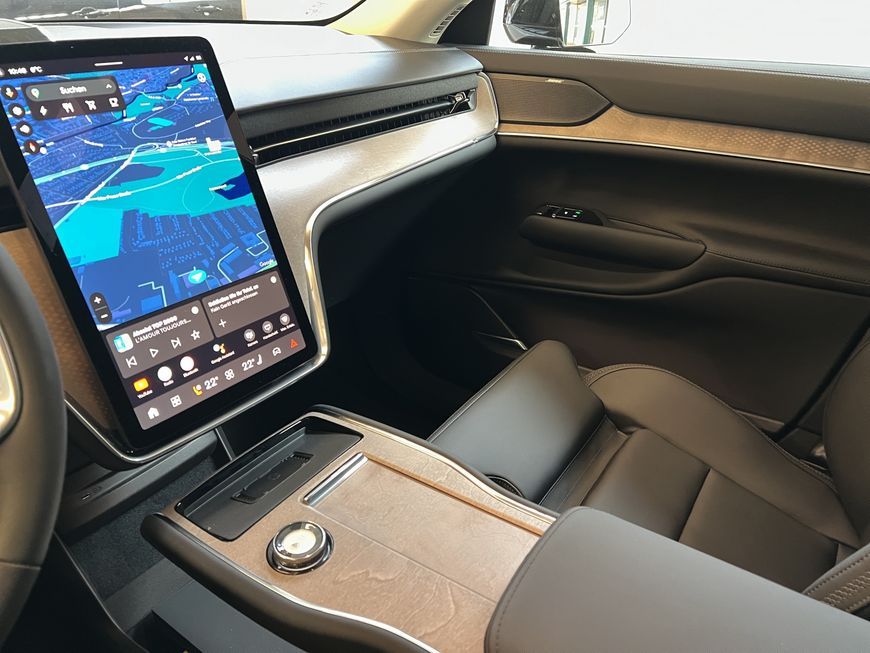 Volvo EX90 2025