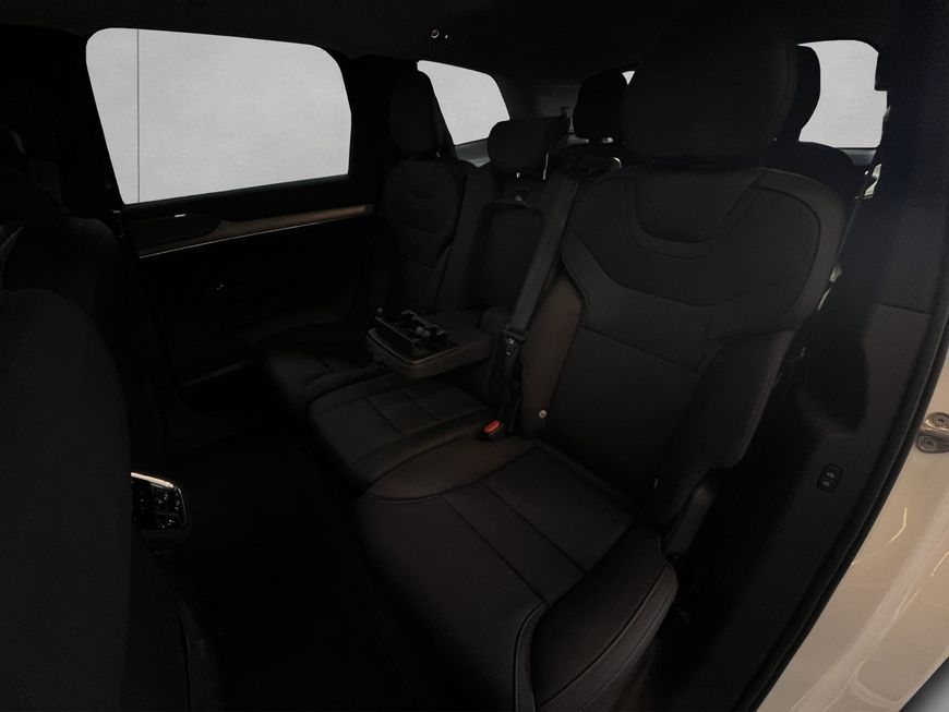 Volvo EX90 2025
