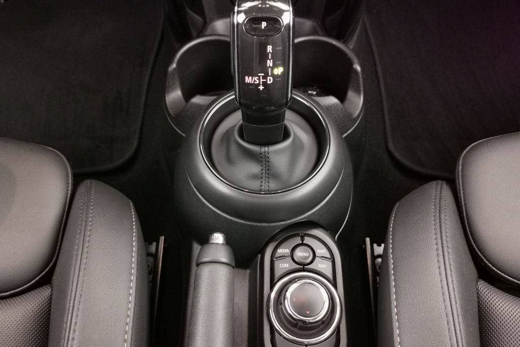 MINI Cooper Cabrio 2023