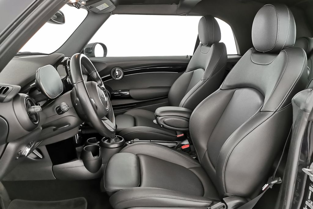 MINI Cooper Cabrio 2023