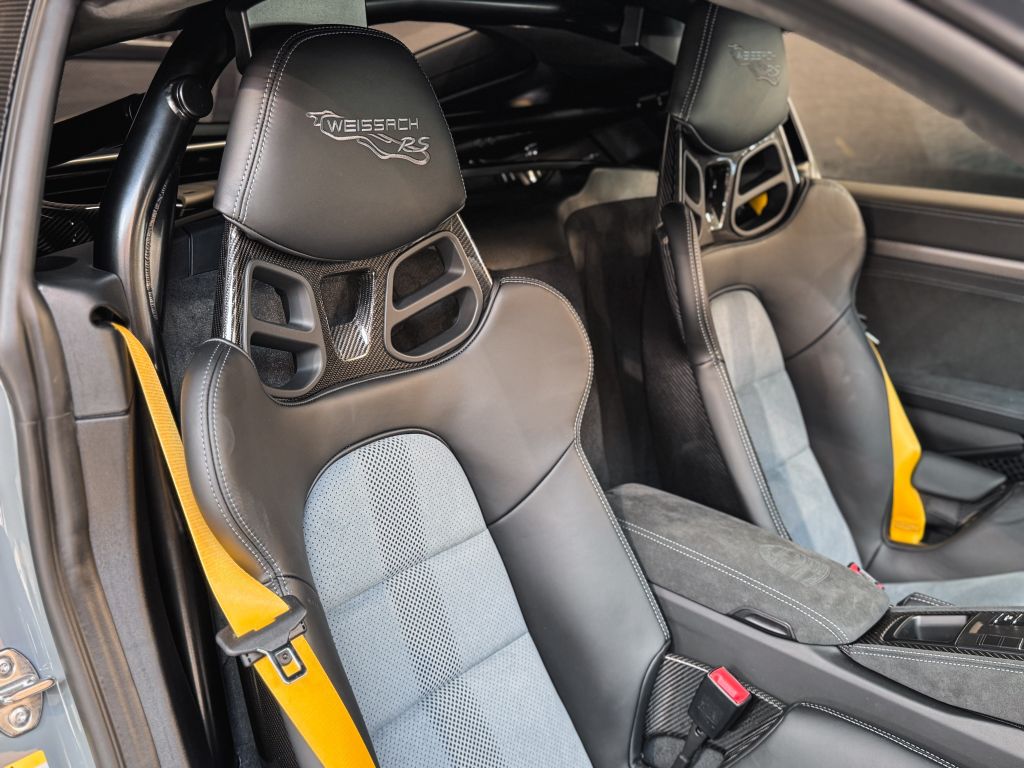 Porsche Cayman 2025